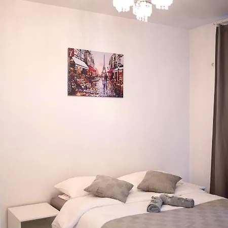 & Free Parking Διαμέρισμα Σόφια